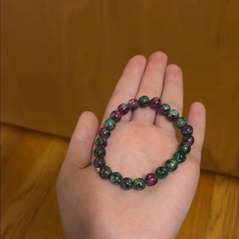 Source Unknown Green and Purple Beaded Bracelet - Picture 2 of 3